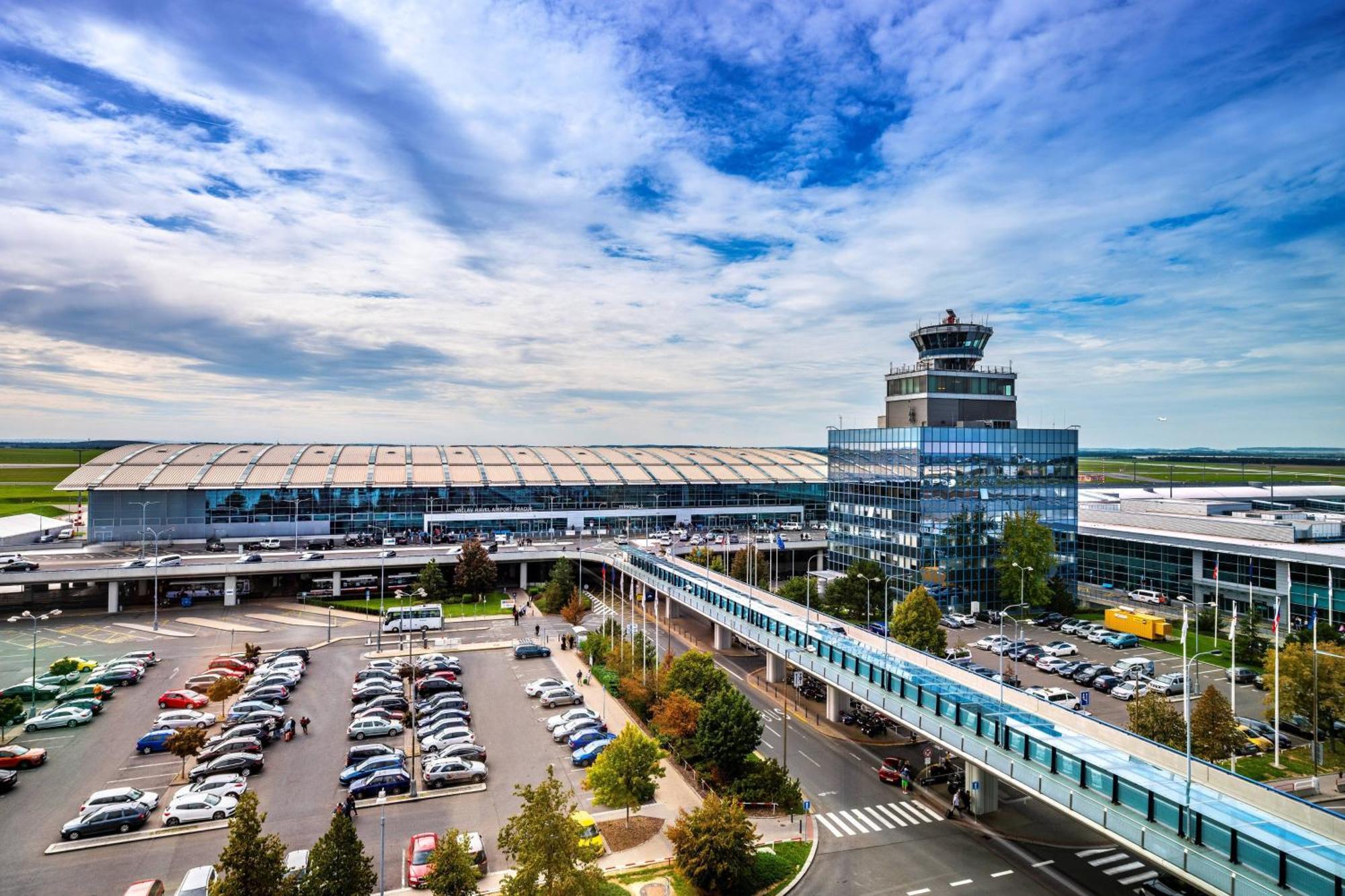 Courtyard By Marriott Prague Airport Hotel Exterior photo